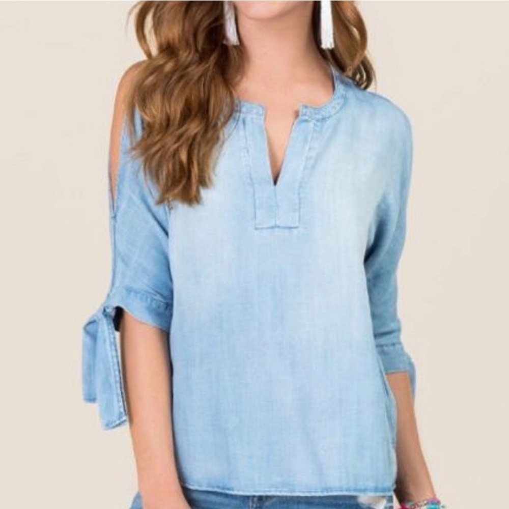 Francescas Chambray Split Sleeve Top